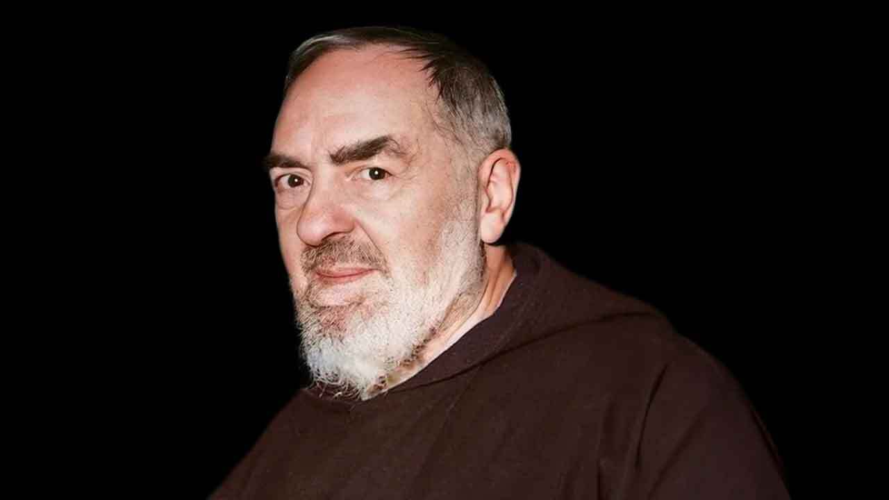 Duas lições do Padre Pio para os sacerdotes
