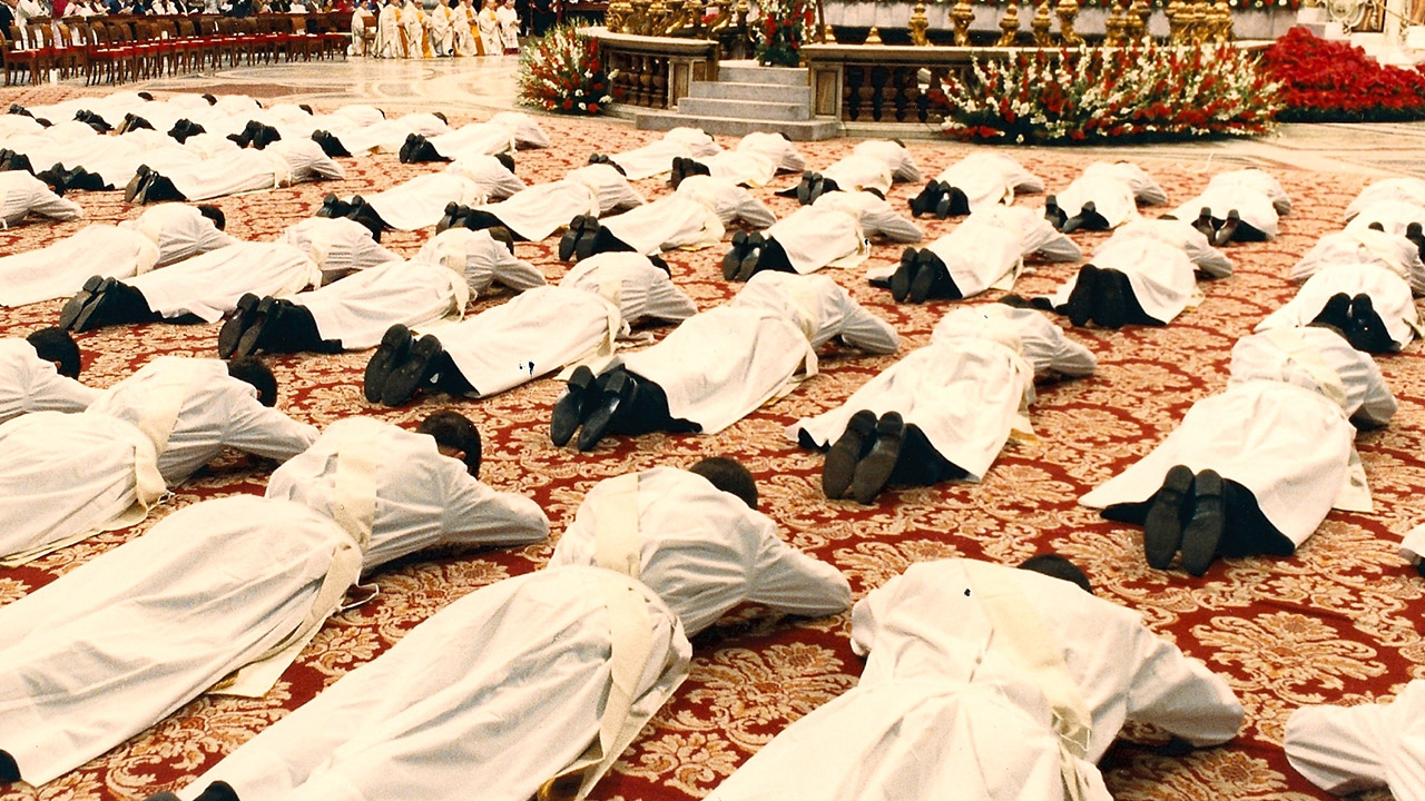 Os três graus do sacramento da Ordem