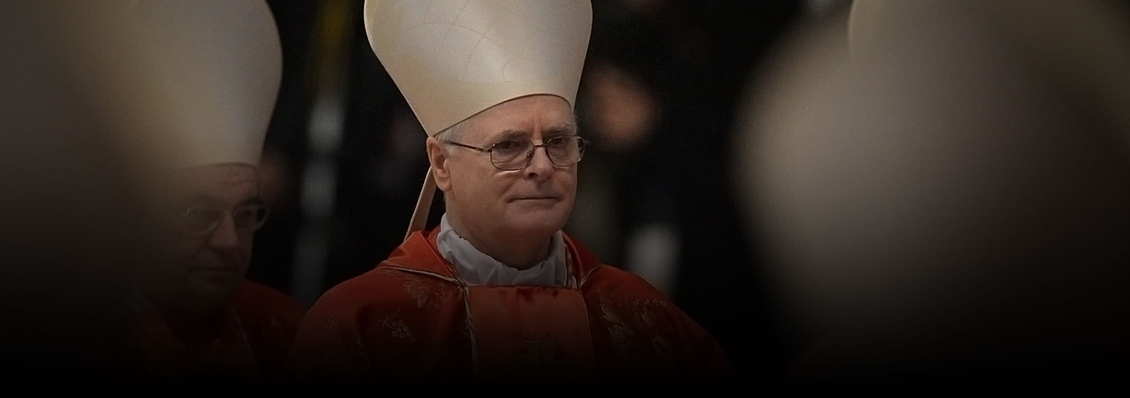 Cardeal Dom Odilo Scherer enfrenta protestos anti-católicos na PUC-SP
