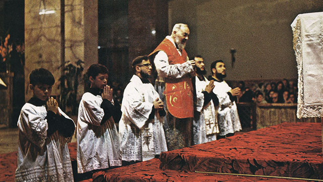 As finalidades e os efeitos da Santa Missa