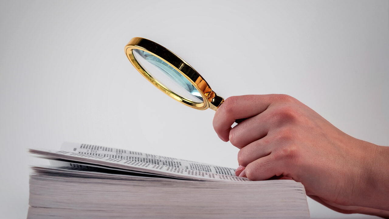 A mentira precisa da unanimidade, a verdade não!