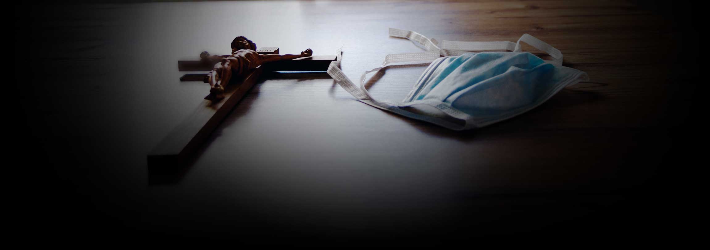 A Sagrada Face e as faces de máscara