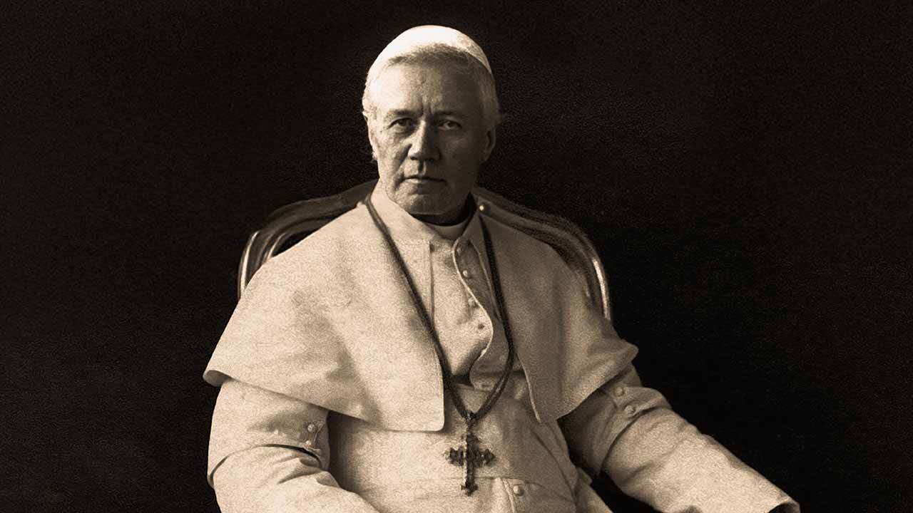 Ele combateu um câncer dentro da Igreja