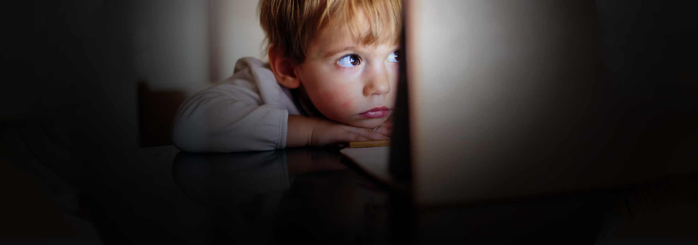 As iscas da indústria pornô para pescar o seu filho na internet