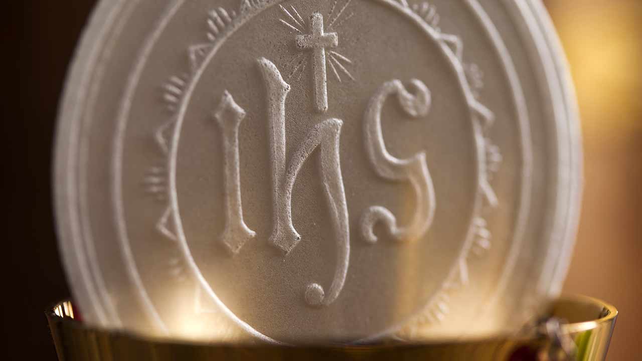 Comunhão Eucarística: as três alvuras da fé católica
