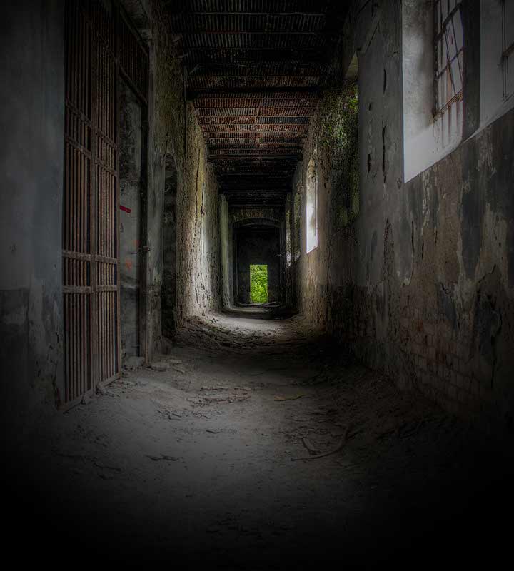 Cadeias e terror: a história de um mártir moderno