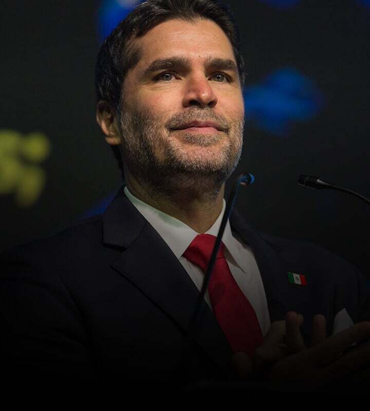 “Em nome de todos os homens que as magoaram, perdoem-me”