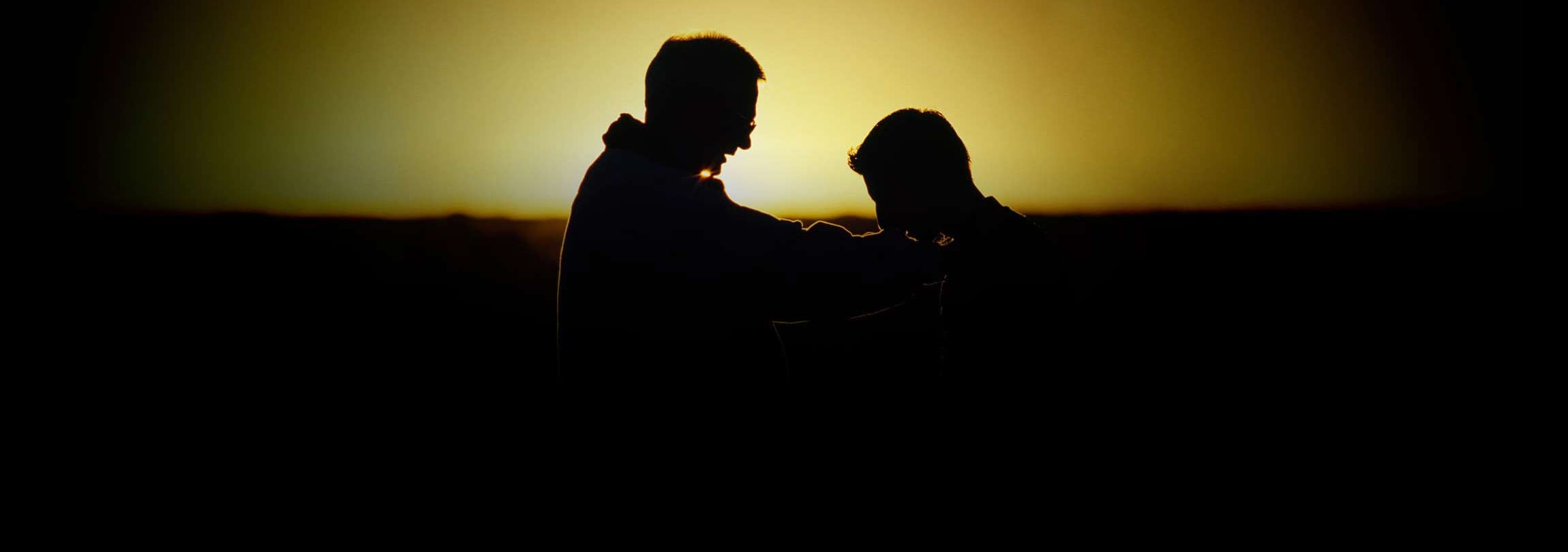 Por que os pais precisam conduzir suas famílias na vida de oração?