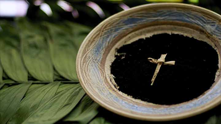 Quarta-feira de Cinzas: liturgia de morte