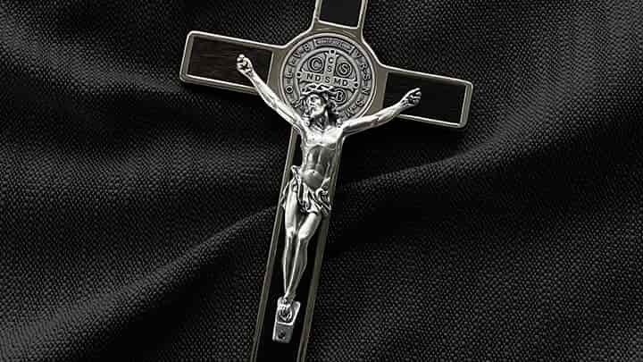 Jesus não está mais na Cruz?